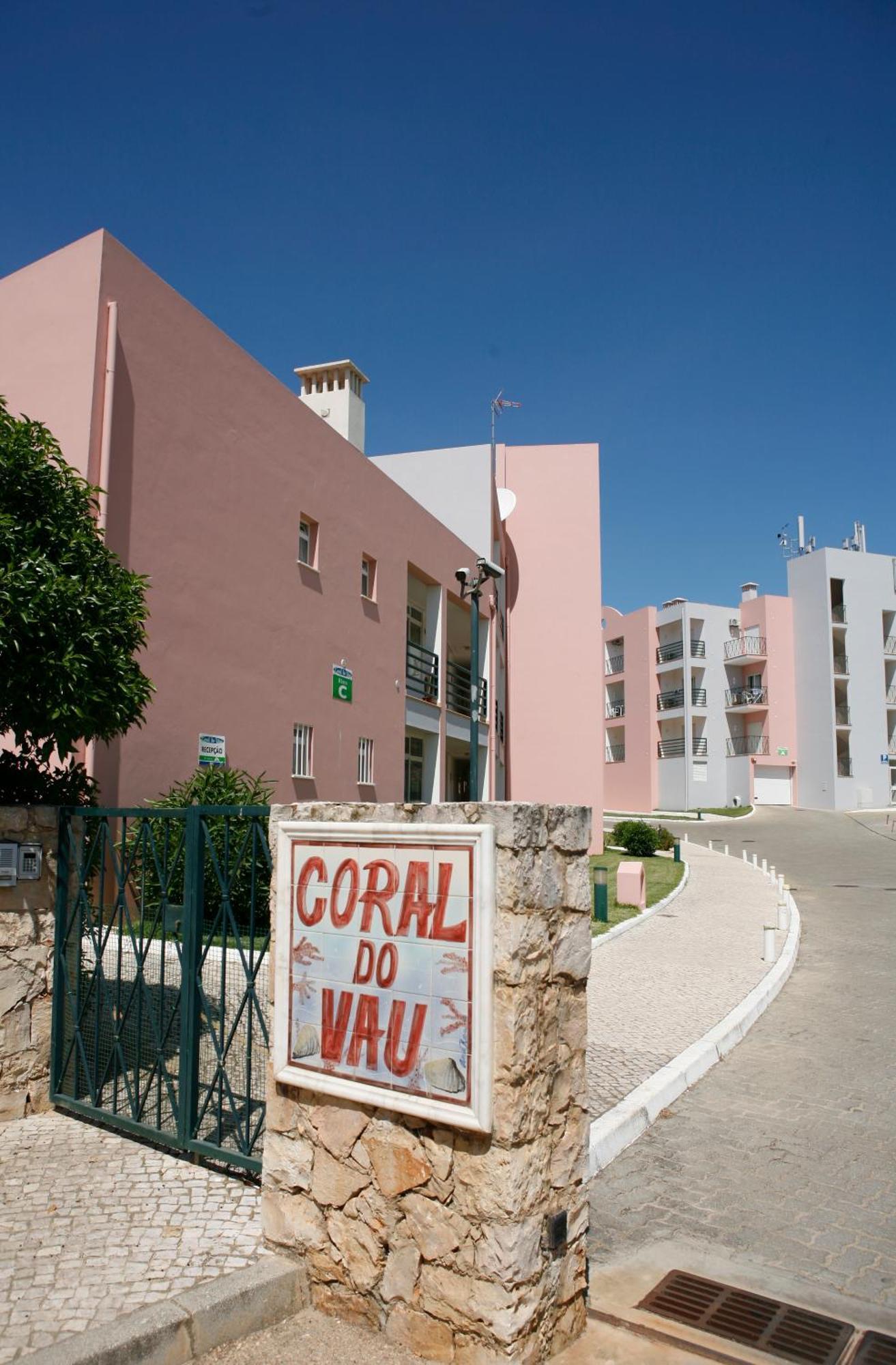 Apartamentos Coral Do Vau Portimão Dış mekan fotoğraf